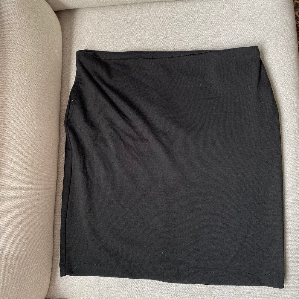 Black pencil skirt